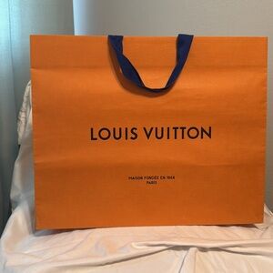 Louis Vuitton Shopping Bag - 1 available